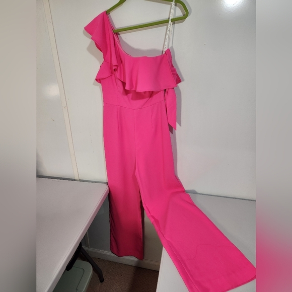 Lilly Pulizer One-Shoulder Pink Jumpsuit, Size 4 - Picture 5 of 10